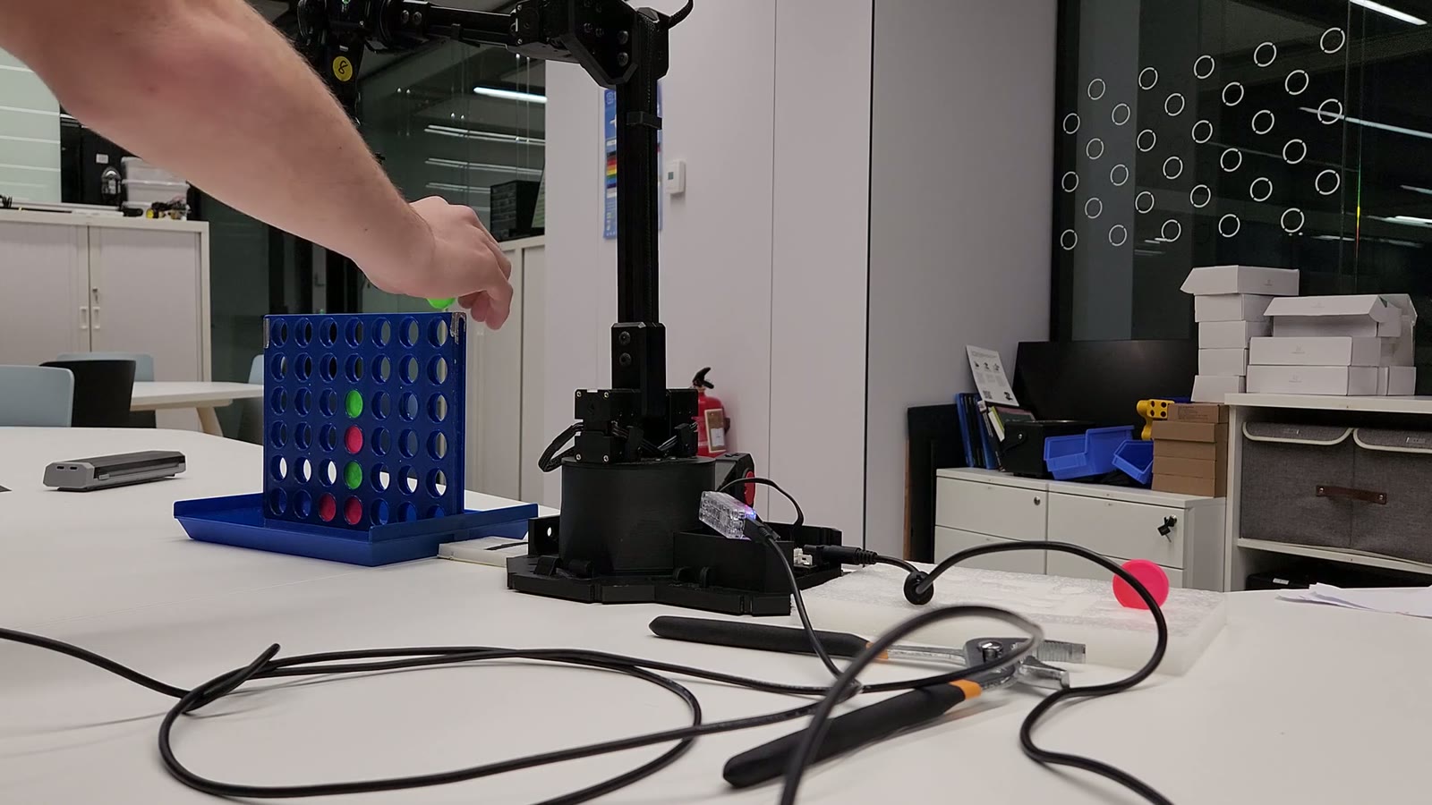 VictorIA hardware rig during a player move